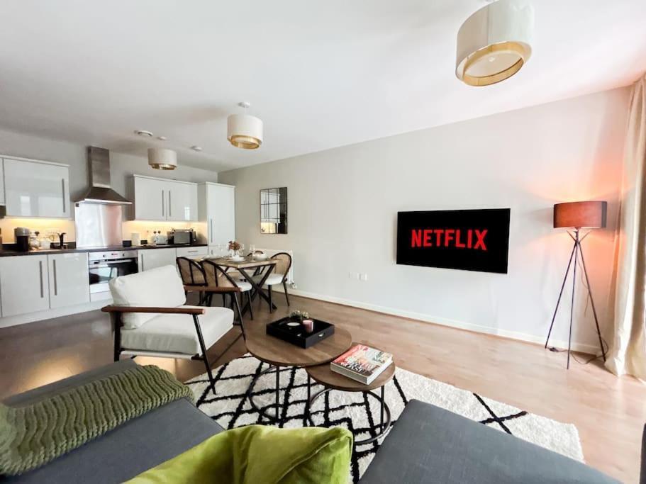 Апартаменты Stylish Urban Sanctuary With Parking Лондон Экстерьер фото