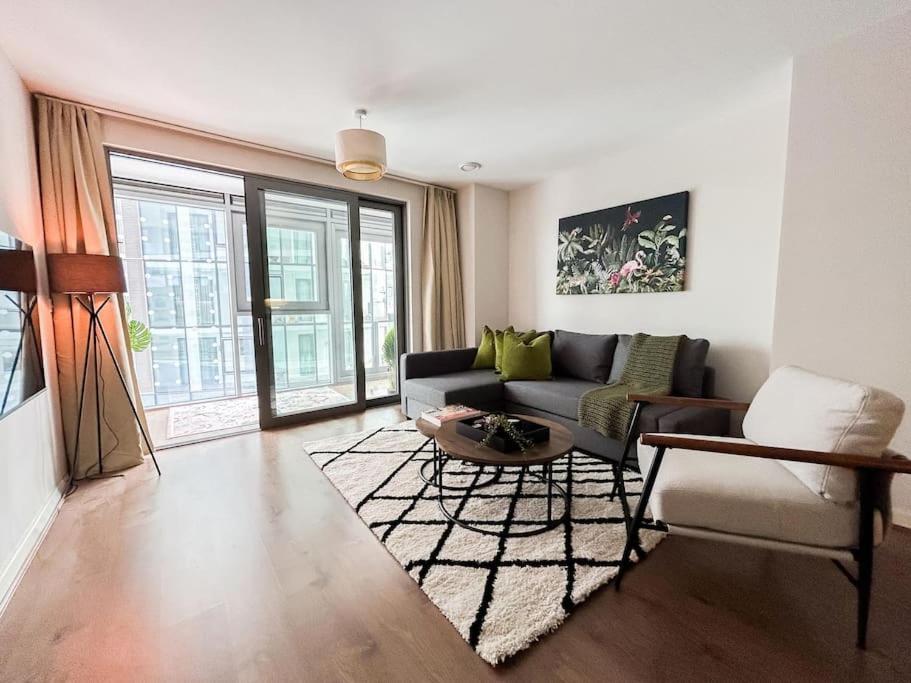 Апартаменты Stylish Urban Sanctuary With Parking Лондон Экстерьер фото