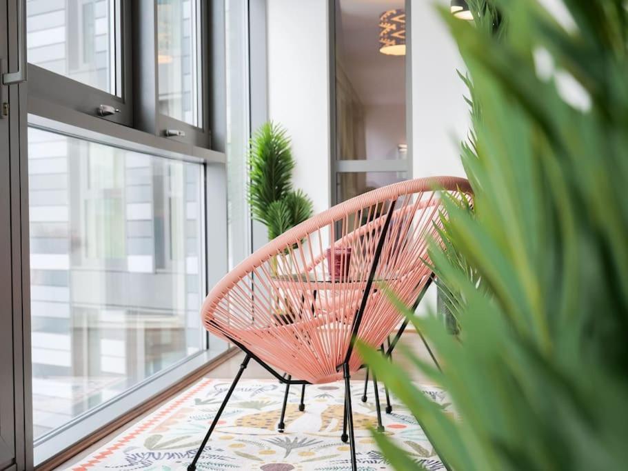 Апартаменты Stylish Urban Sanctuary With Parking Лондон Экстерьер фото