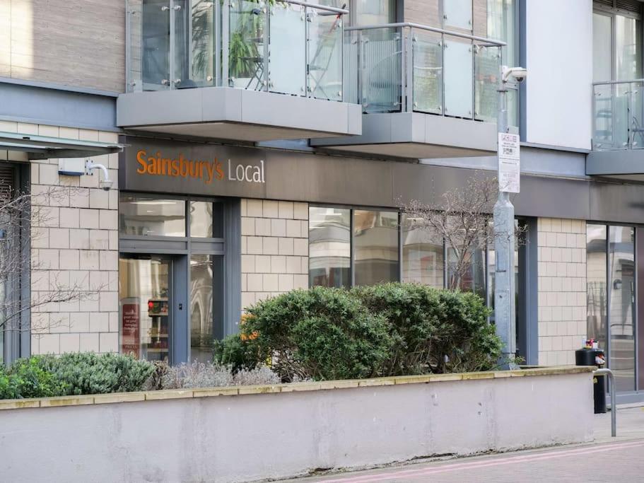 Апартаменты Stylish Urban Sanctuary With Parking Лондон Экстерьер фото