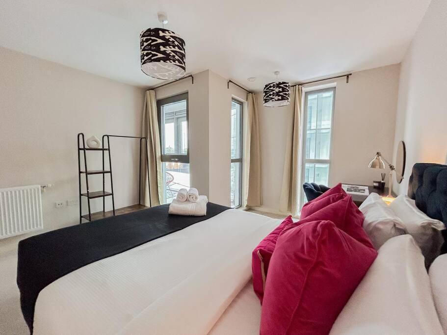 Апартаменты Stylish Urban Sanctuary With Parking Лондон Экстерьер фото